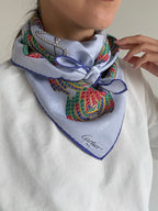 Foulard Cartier – Motifs Cygnes Et Plumes Multicolores