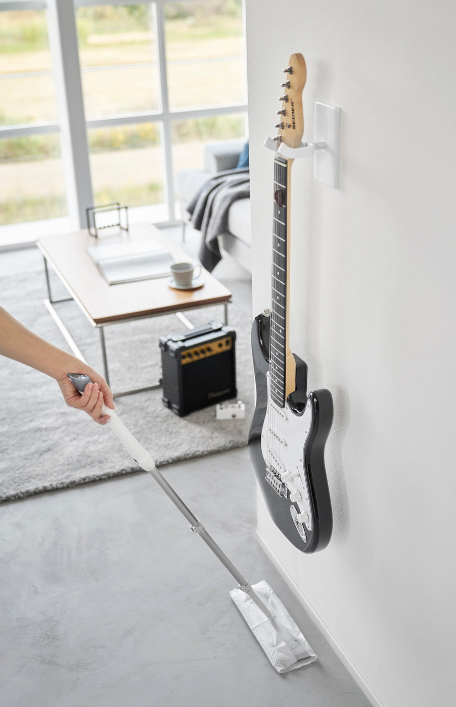 Tower Guitar Wall Mount - White
