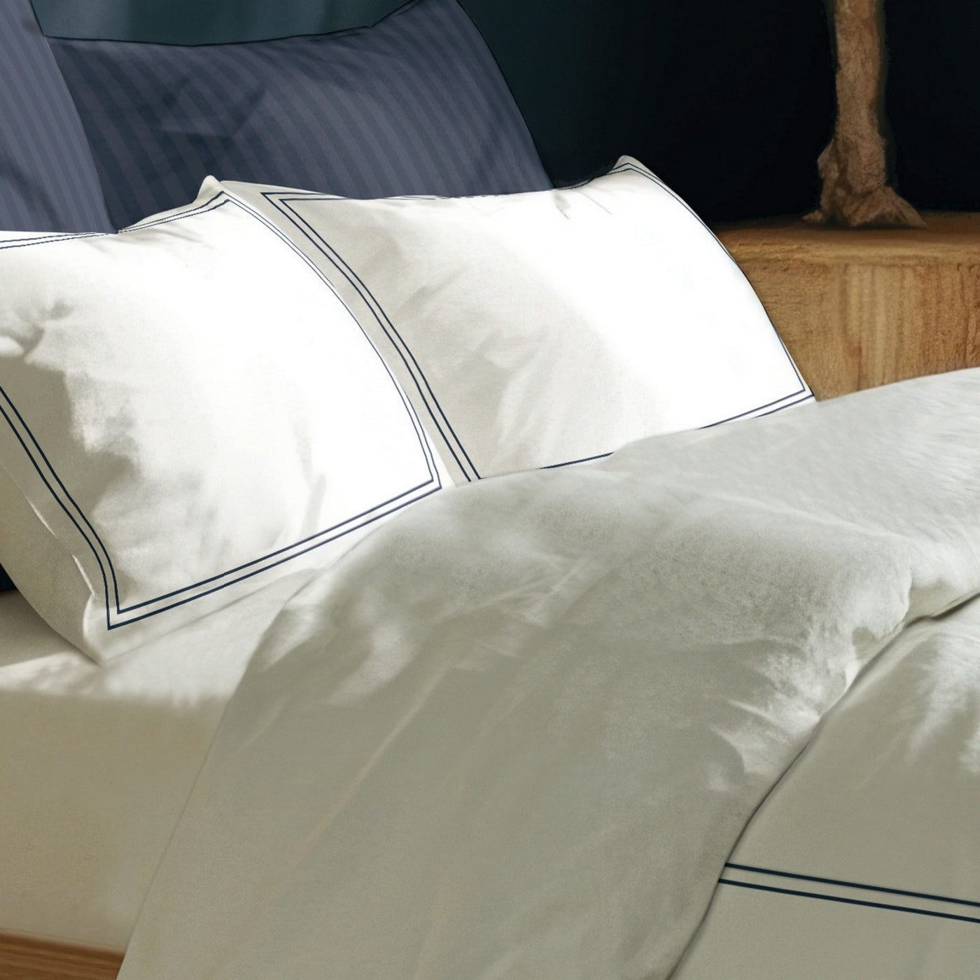 Annecy - Ensemble De Draps - Satin De Coton - Bleu Foncé / Blanc