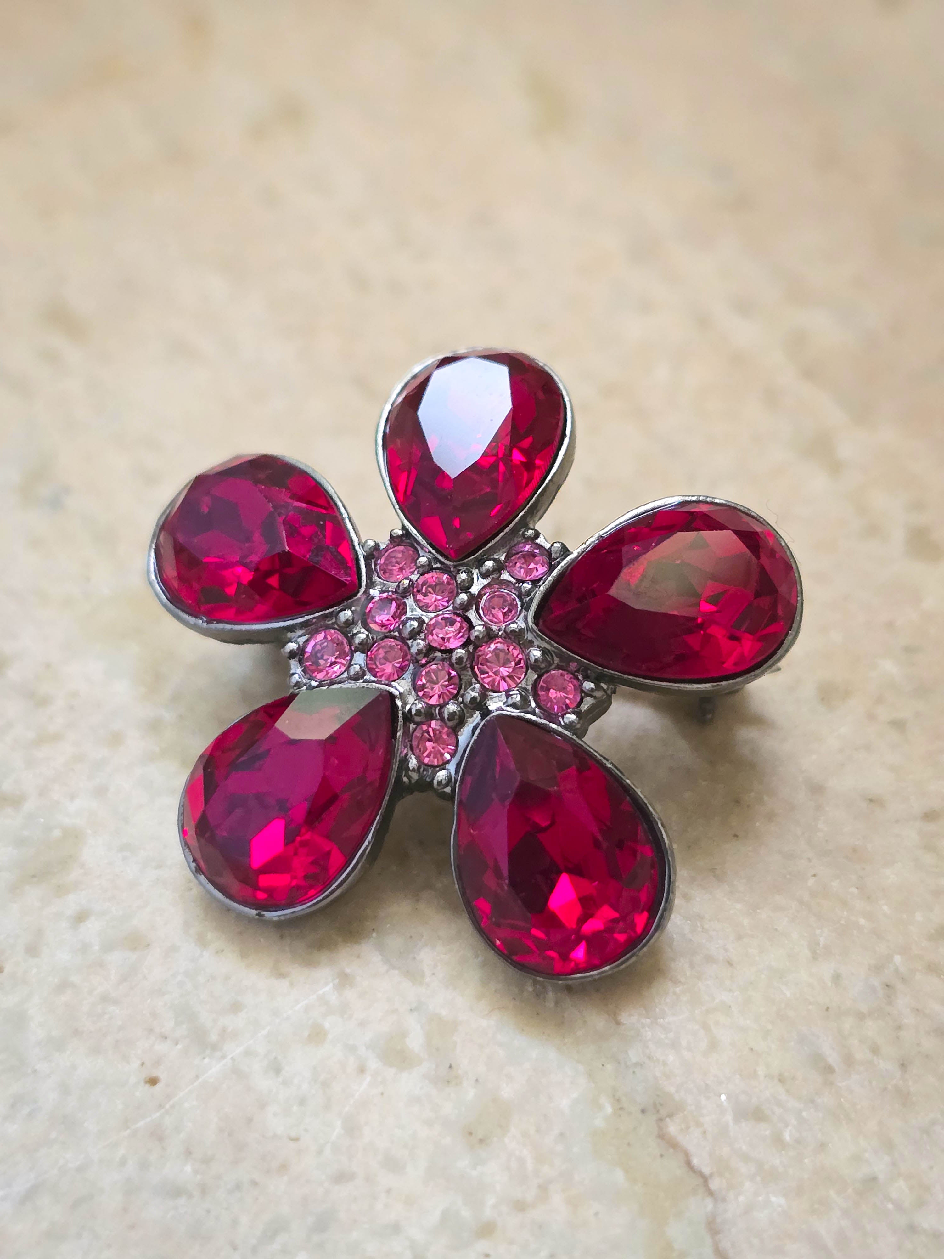 Broche Givenchy Vintage
