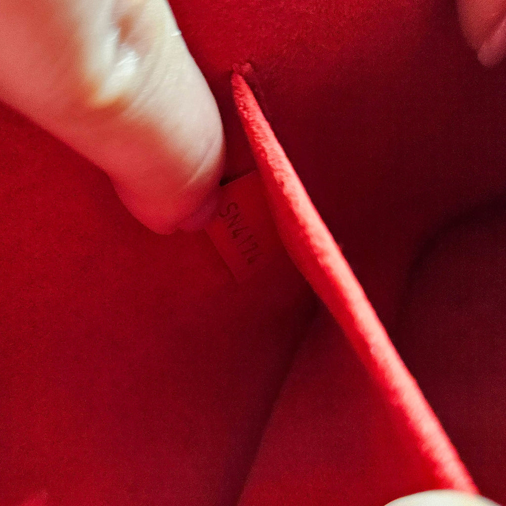 Louis Vuitton Alma Bb Epi Cuero Amapola