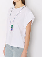 Tshirt With Pearl Necklace - White