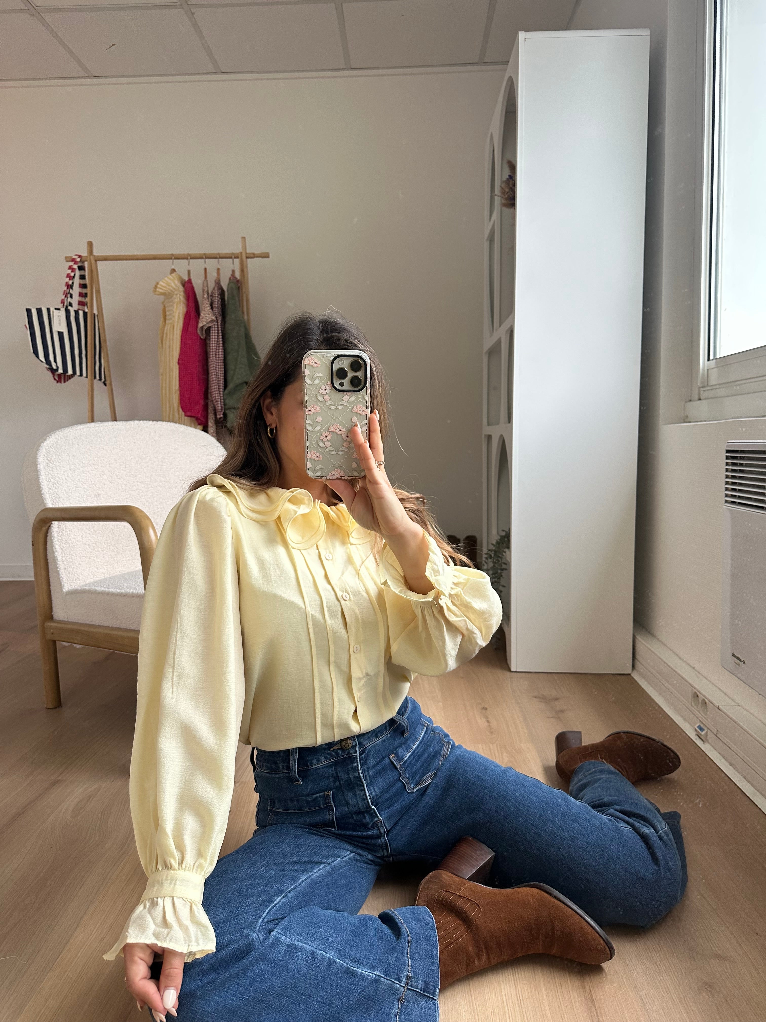 Brune light yellow blouse