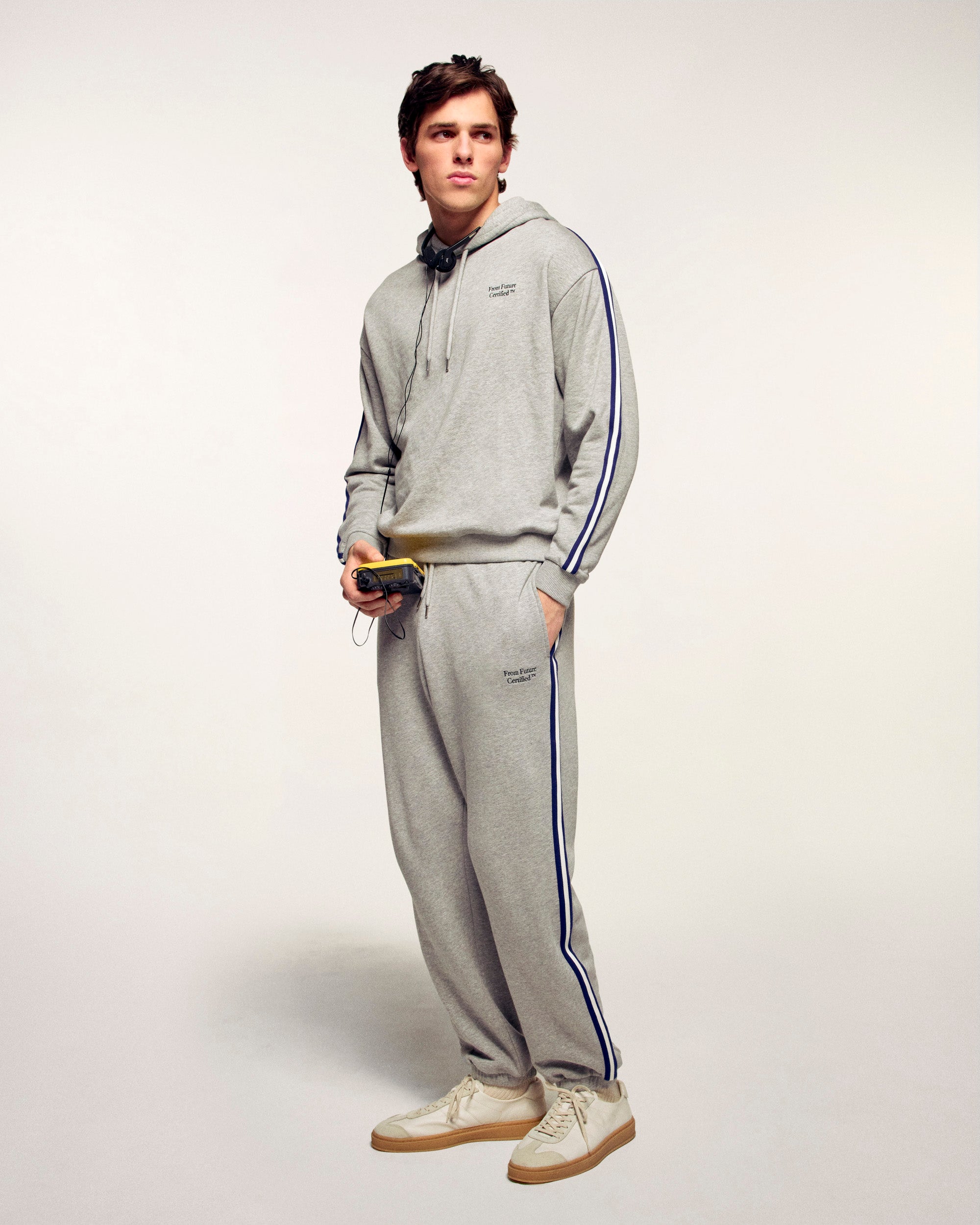 #label: Dren is 1.89m tall and wears a size M