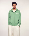 #label: Maxime mesure 1,87m et porte une taille M
