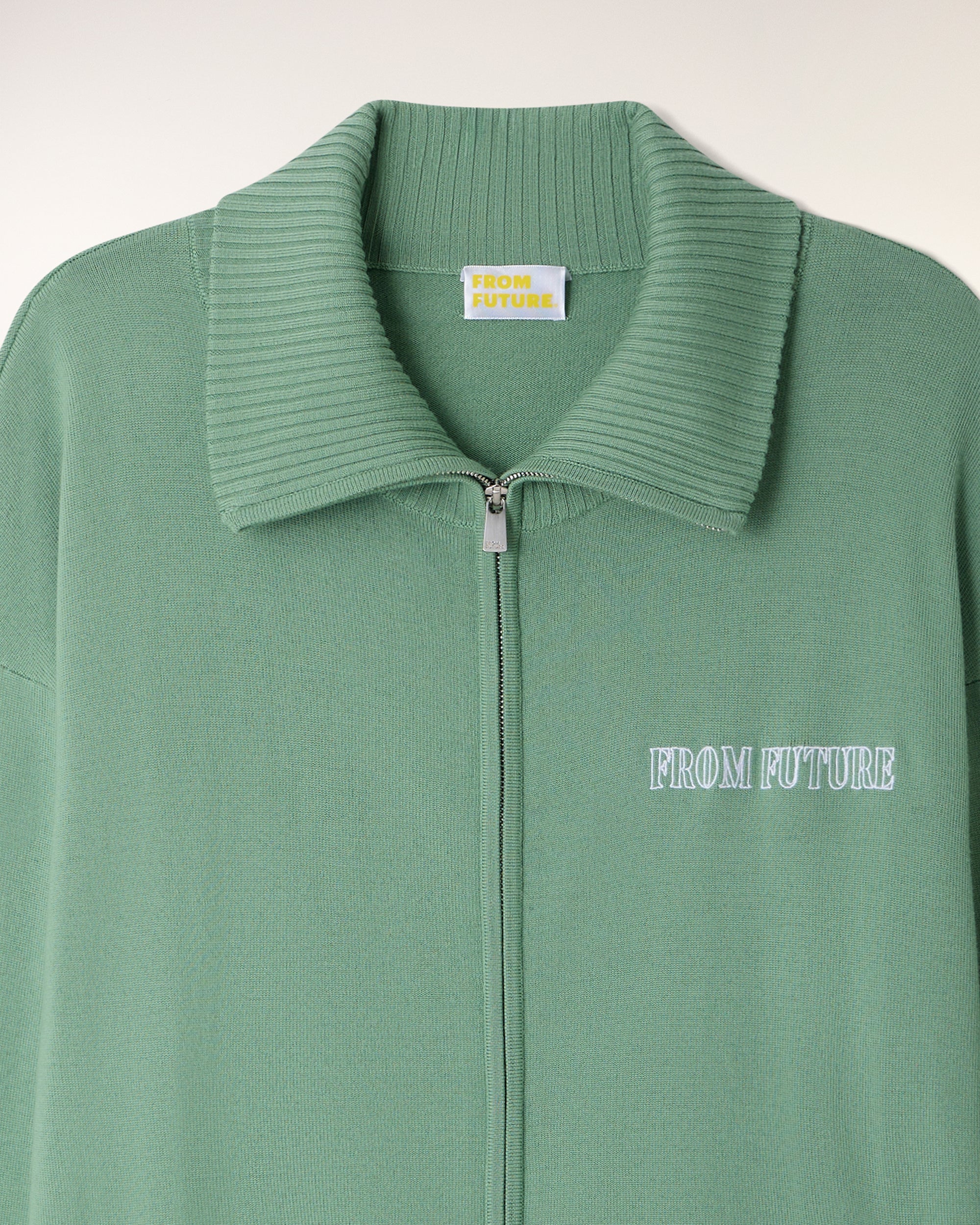 Pull Gilet Broderie "From Future"