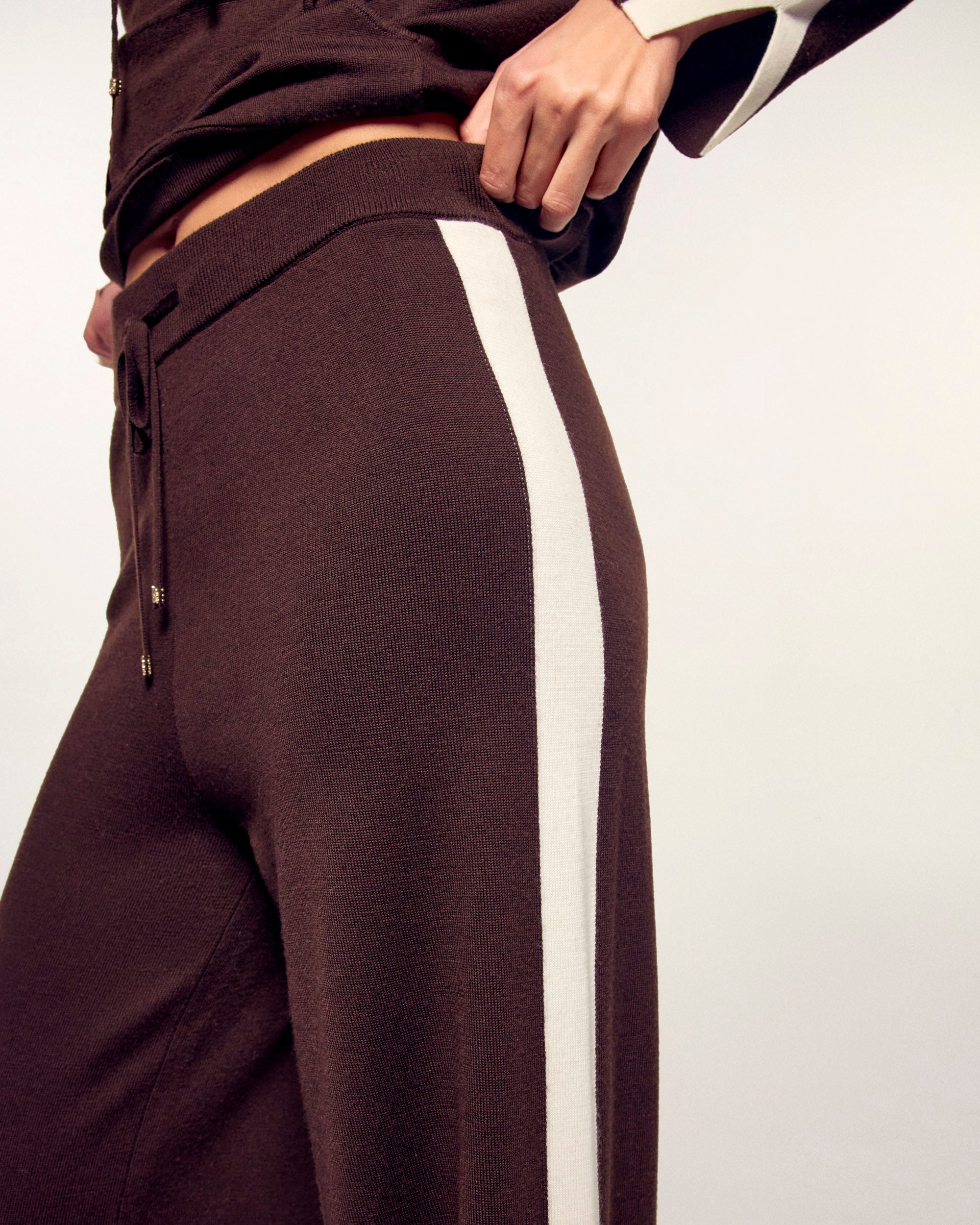Joggers con banda ancha - Chocolate