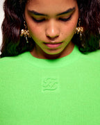 Jersey con cuello redondo y logo en relieve