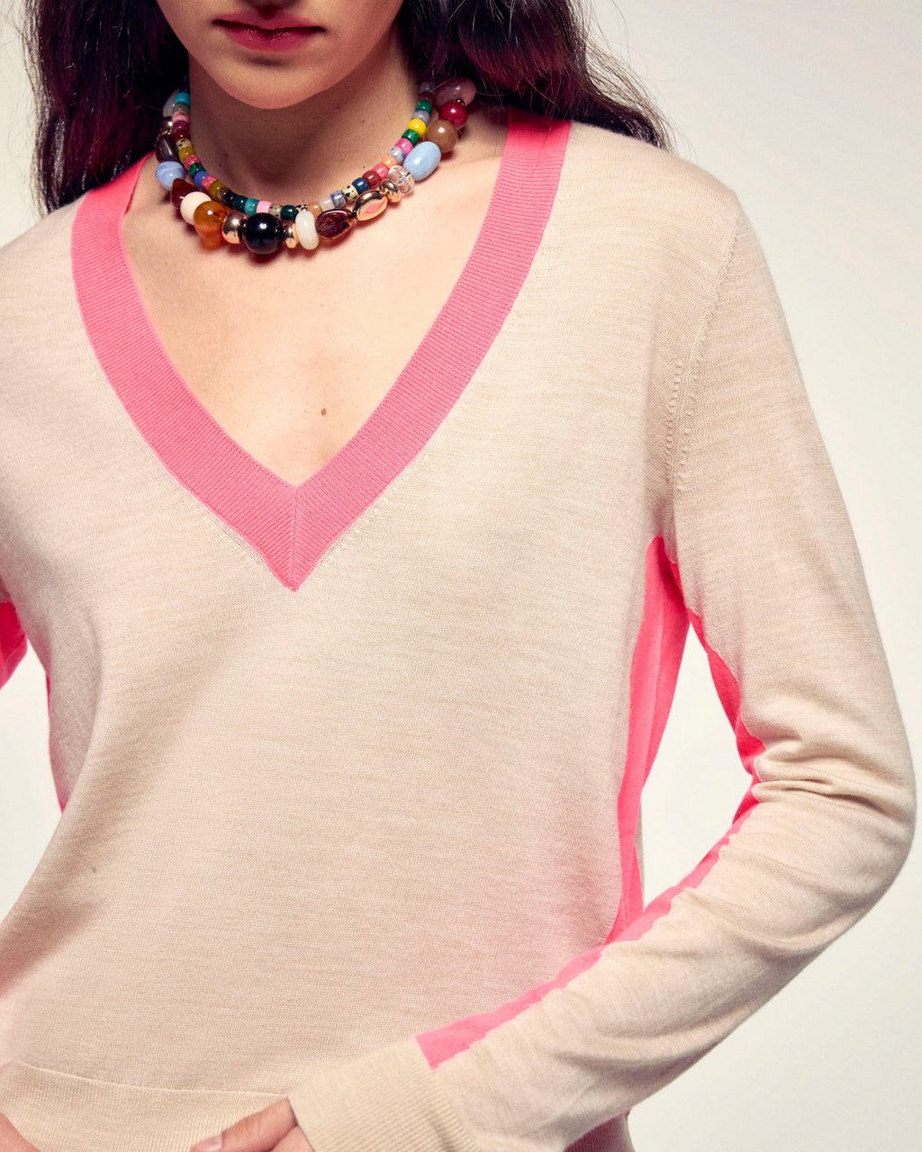 Jersey Con Cuello En V Y Rayas En Contraste - Beige Jaspeado