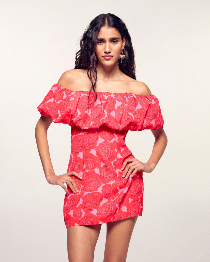 Vestido corto con cuello Bardot