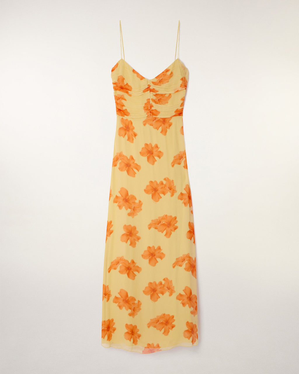 #label: Ehlana is 1.77m tall and wears a size S