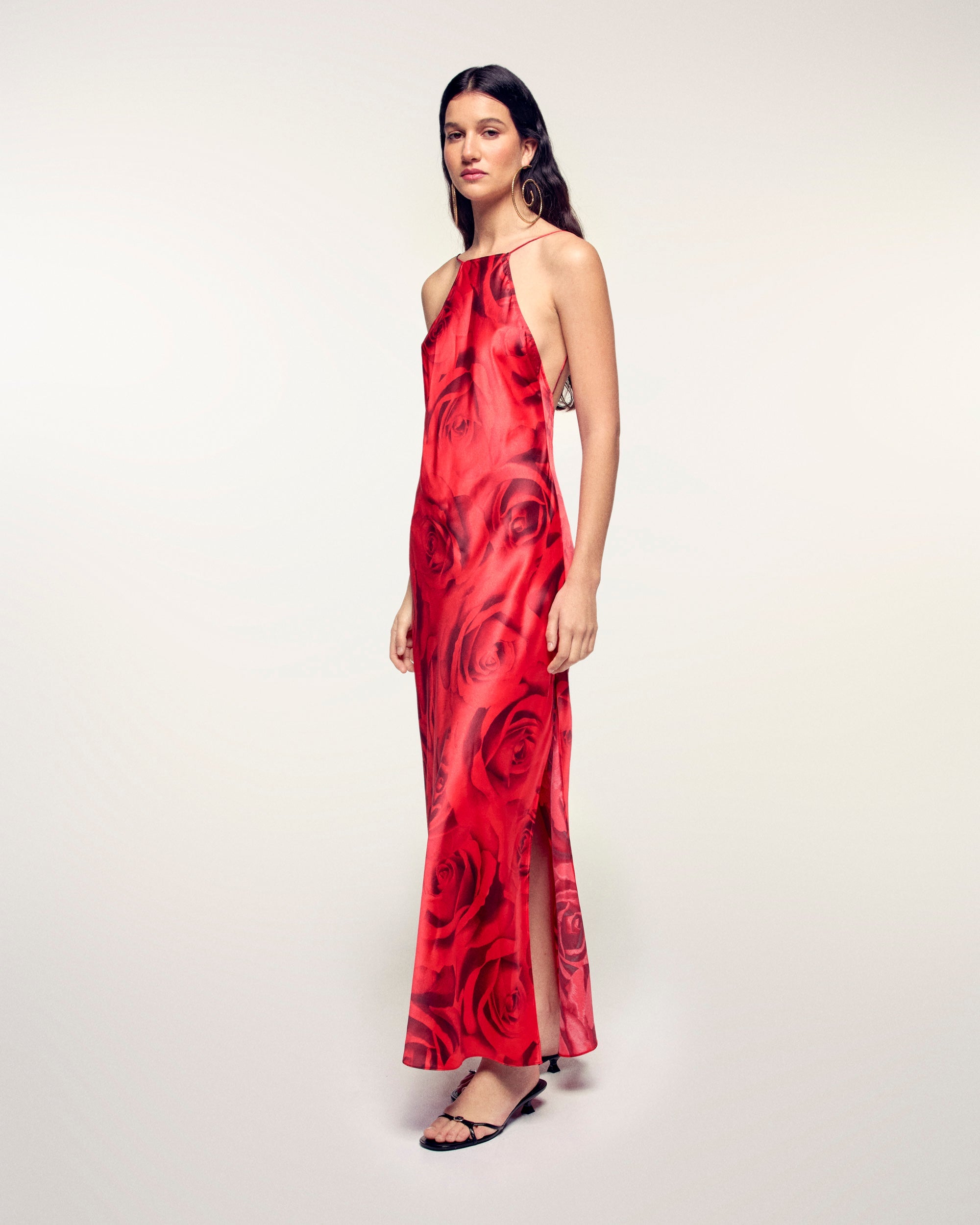 Vestido largo con tirantes sin espalda