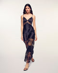 #label: luana is 1.78m tall and wears a size S