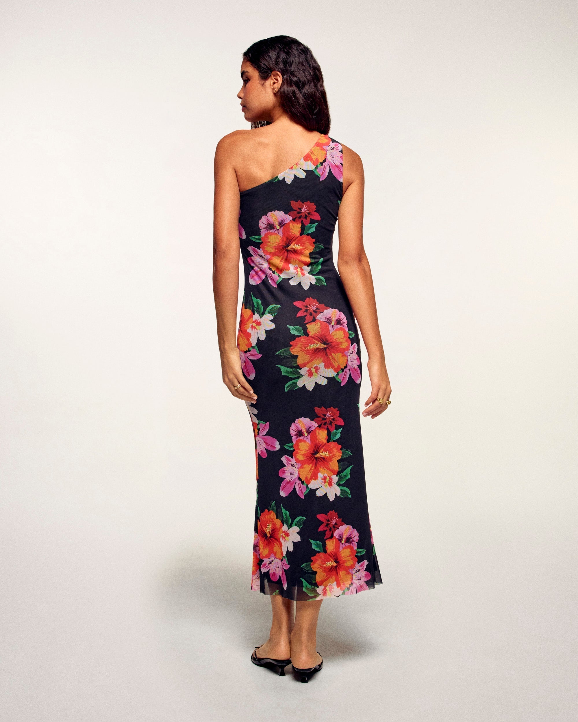 Vestido Largo Asimétrico