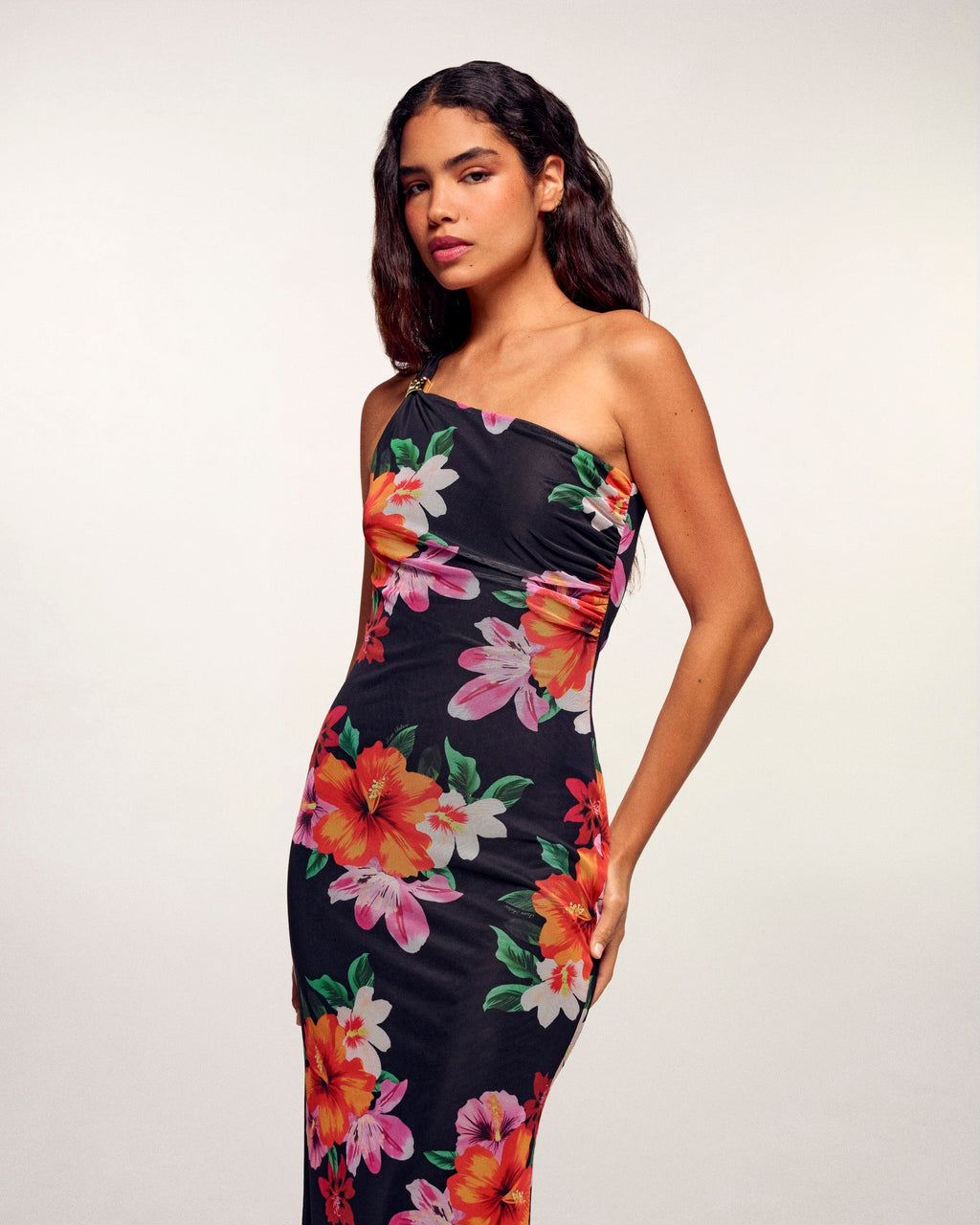 Vestido Largo Asimétrico