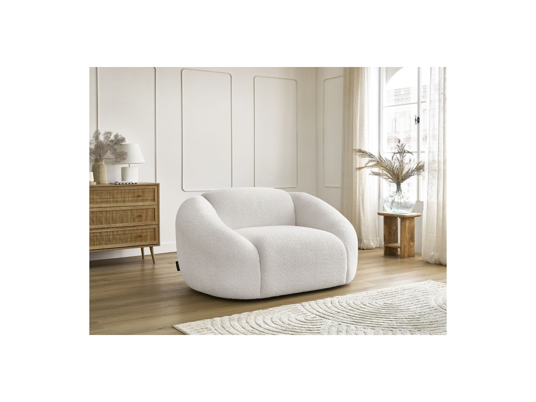Tina - Armchair - Bouclé Fabric