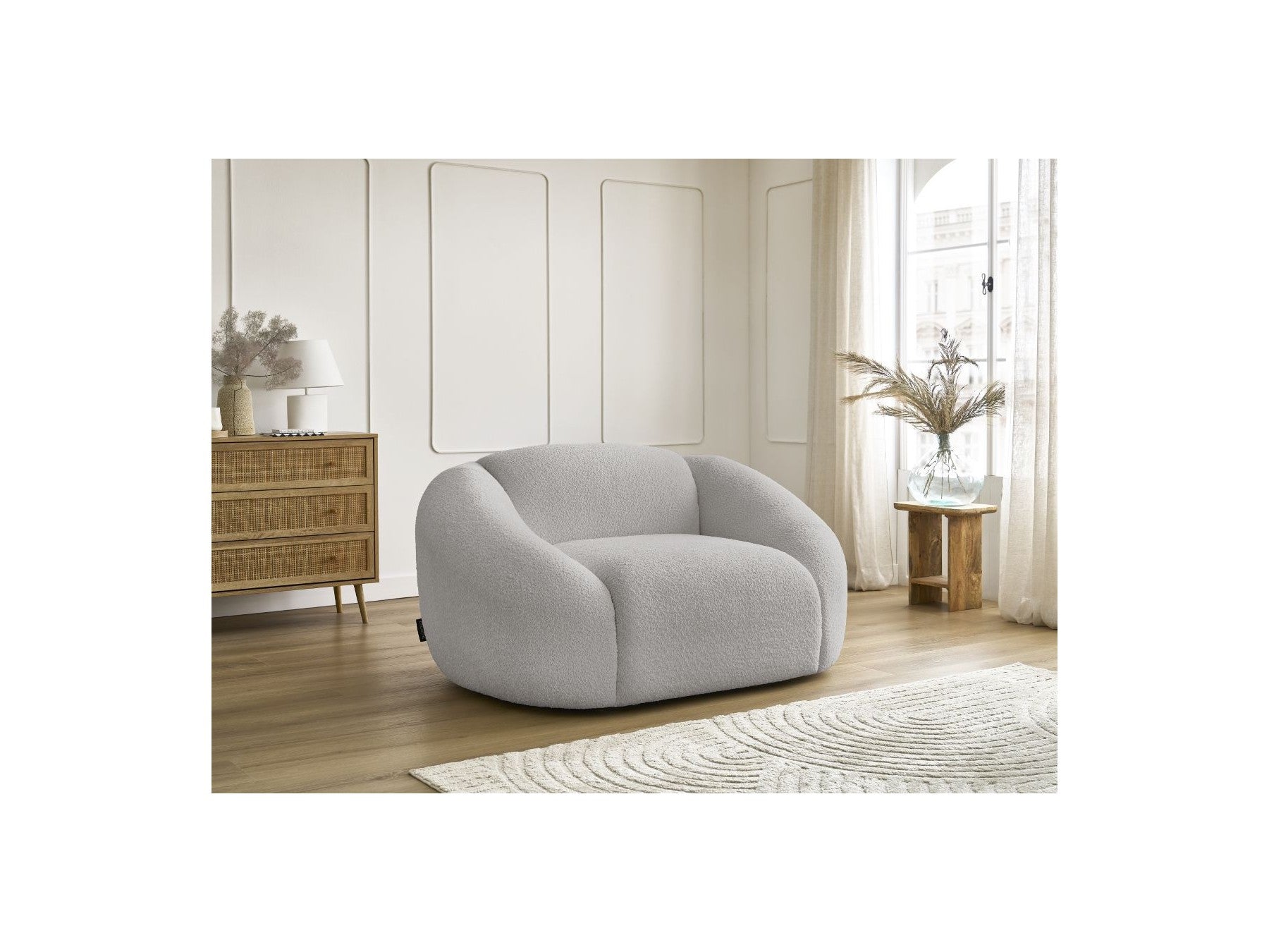 Tina - Armchair - Bouclé Fabric