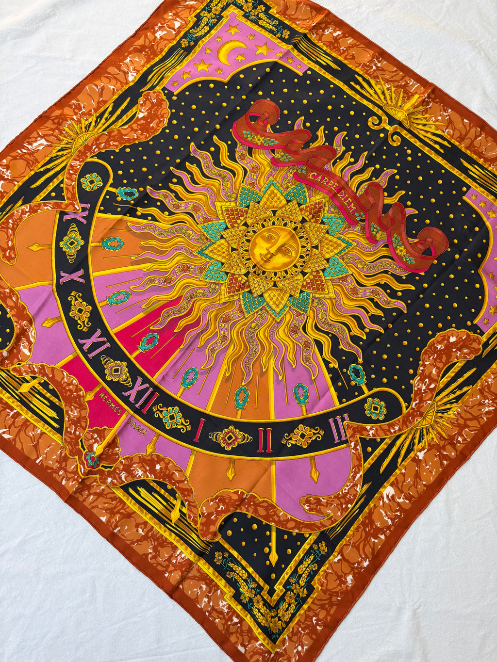 Pañuelo Hermès – Modelo Carpe Diem