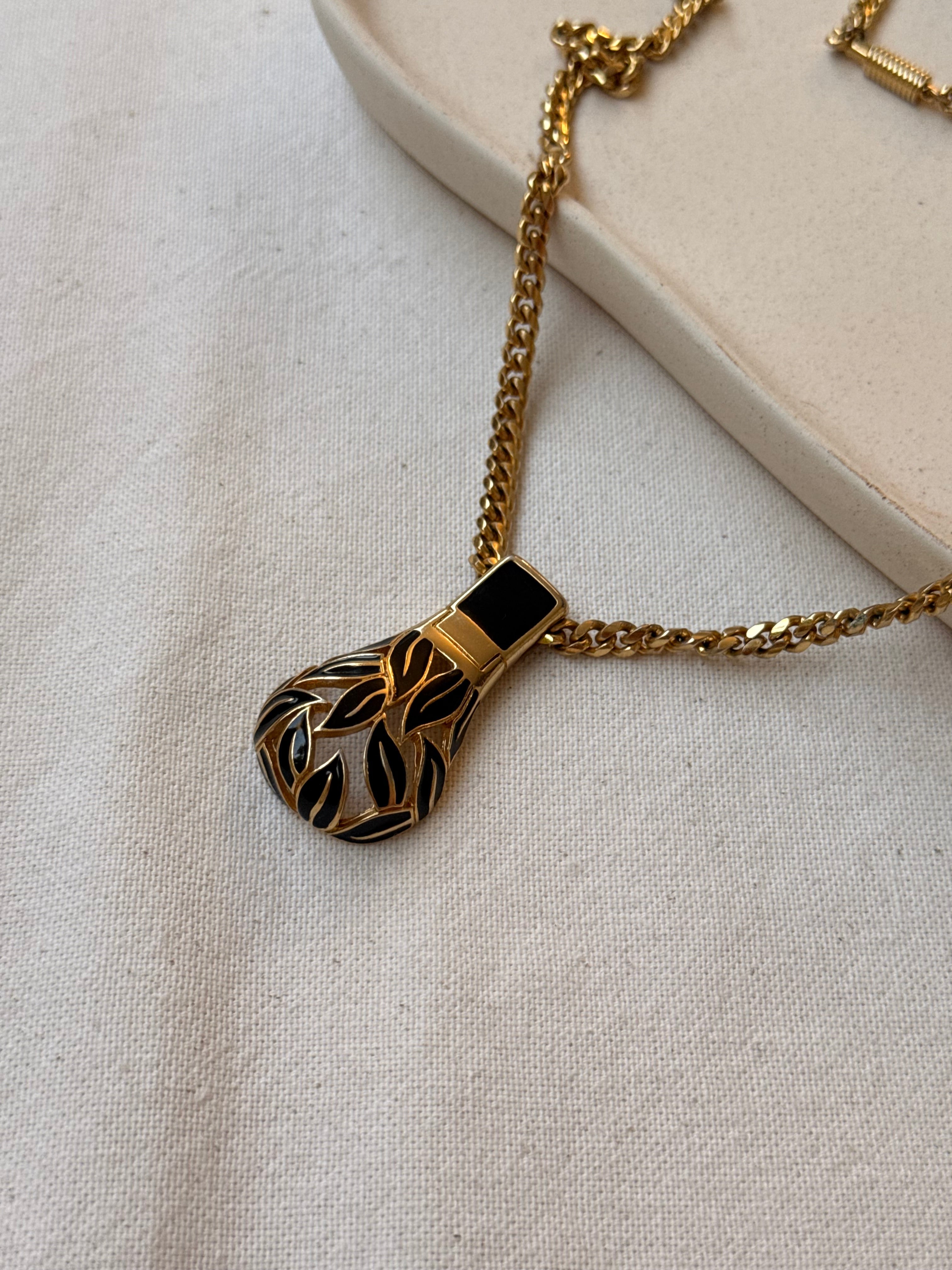 Collar Balenciaga Vintage - Colgante Calado Esmalte Negro