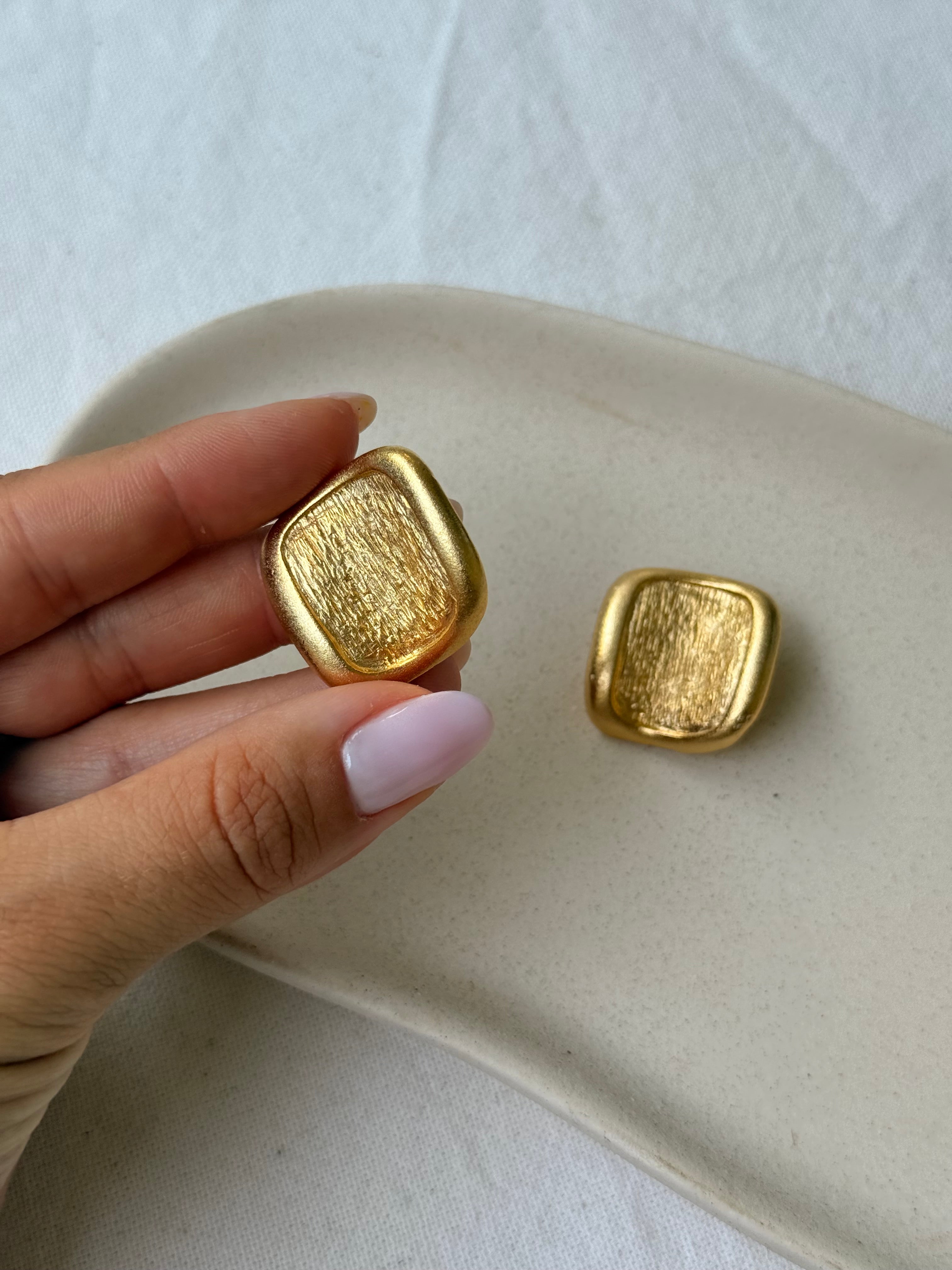 Pendientes Vintage - Cuadrados Dorados Texturizados