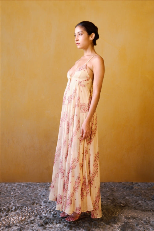 Langes Chiffonkleid mit Print – Rosa
