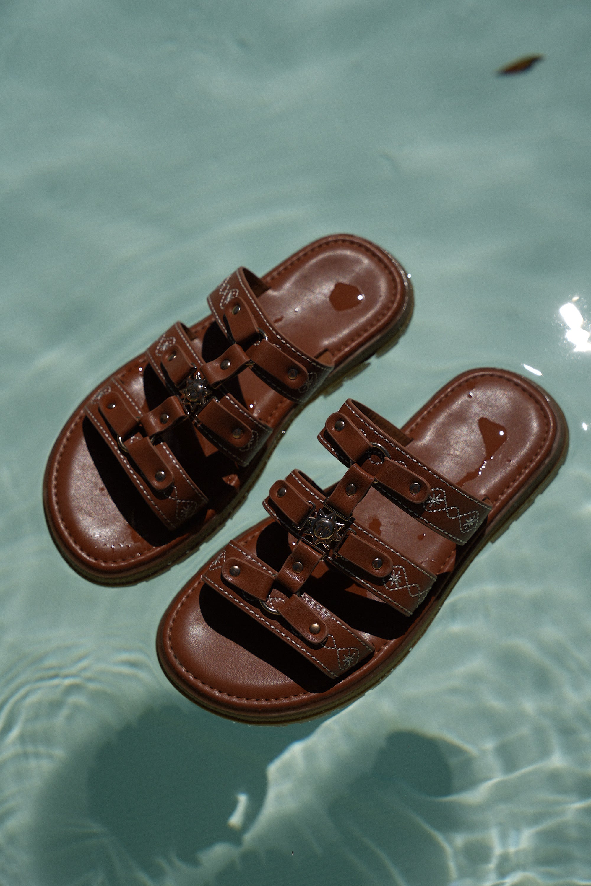 Mules bordados Alycia - Camel