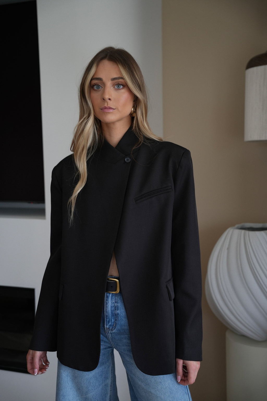 Manon Blazer Asimétrico - Negro