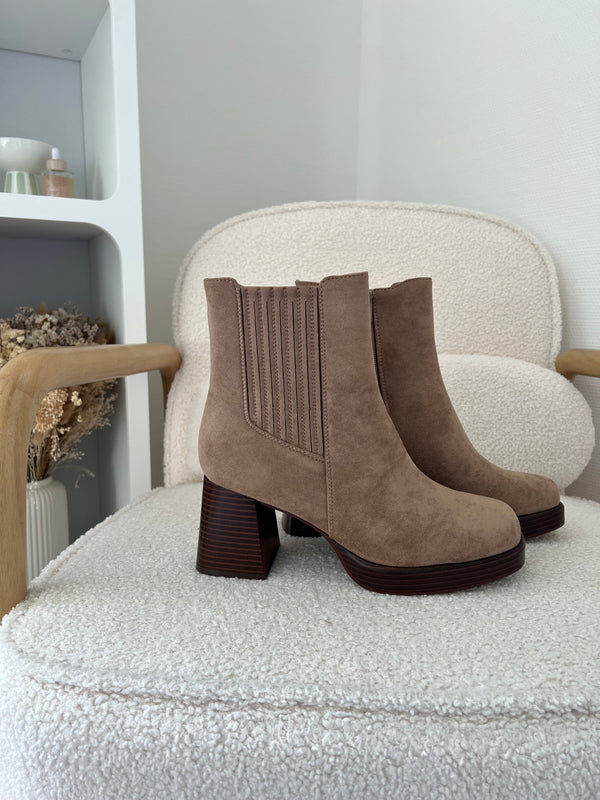 Aurore Taupe ankle boots