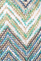 El top azul en zigzag de Rosita