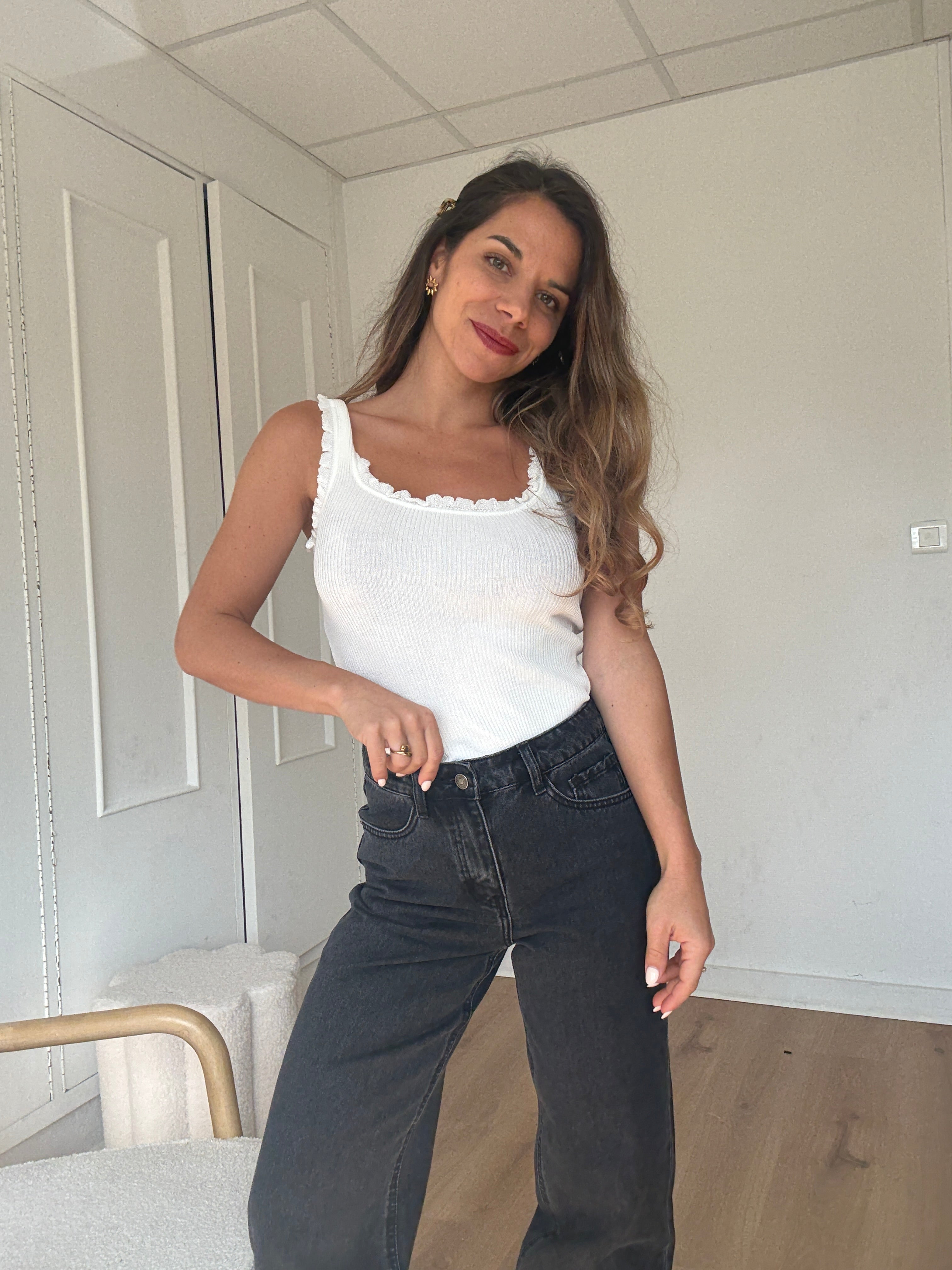 Top Nora White