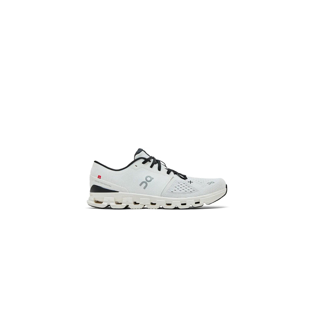 On Running Cloud X 4 Ivory Black - White