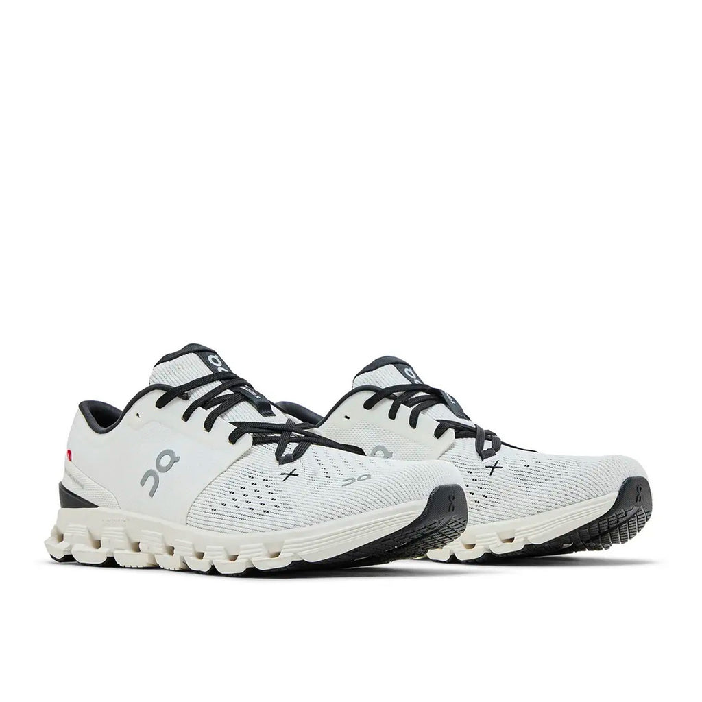 On Running Cloud X 4 Ivory Black - White