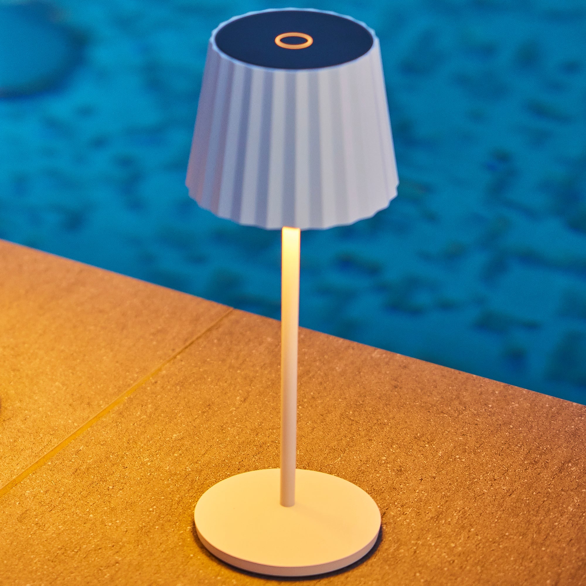 Abby - Lampe De Table Sans Fil - Acier - Blanc