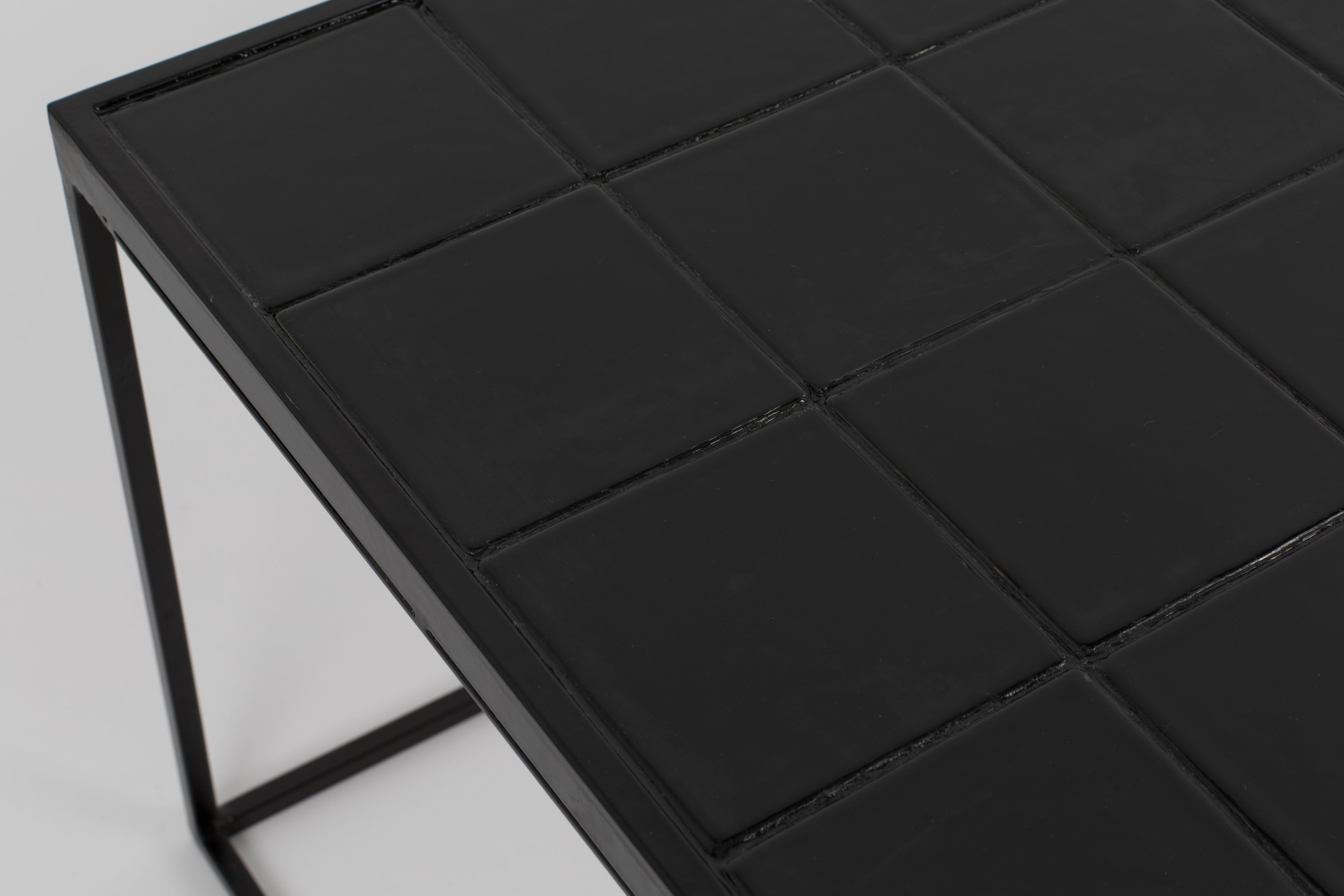 Glazed - Coffee Table - Ceramic - Black