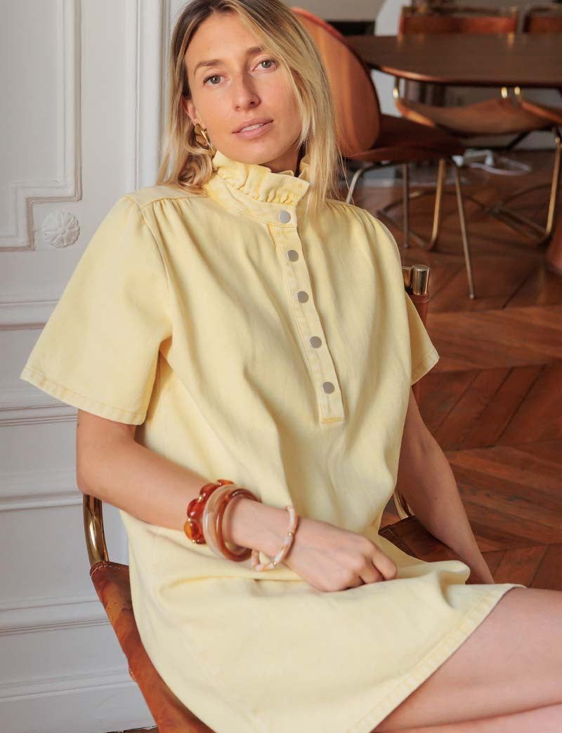 Gelbes Kleid James