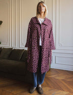 Gepunkteter Trenchcoat Floro in Bordeaux & Rosa