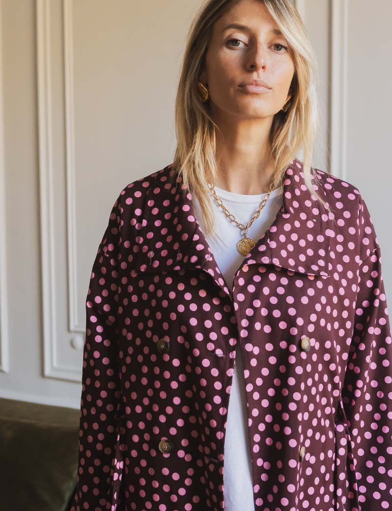 Gepunkteter Trenchcoat Floro in Bordeaux & Rosa