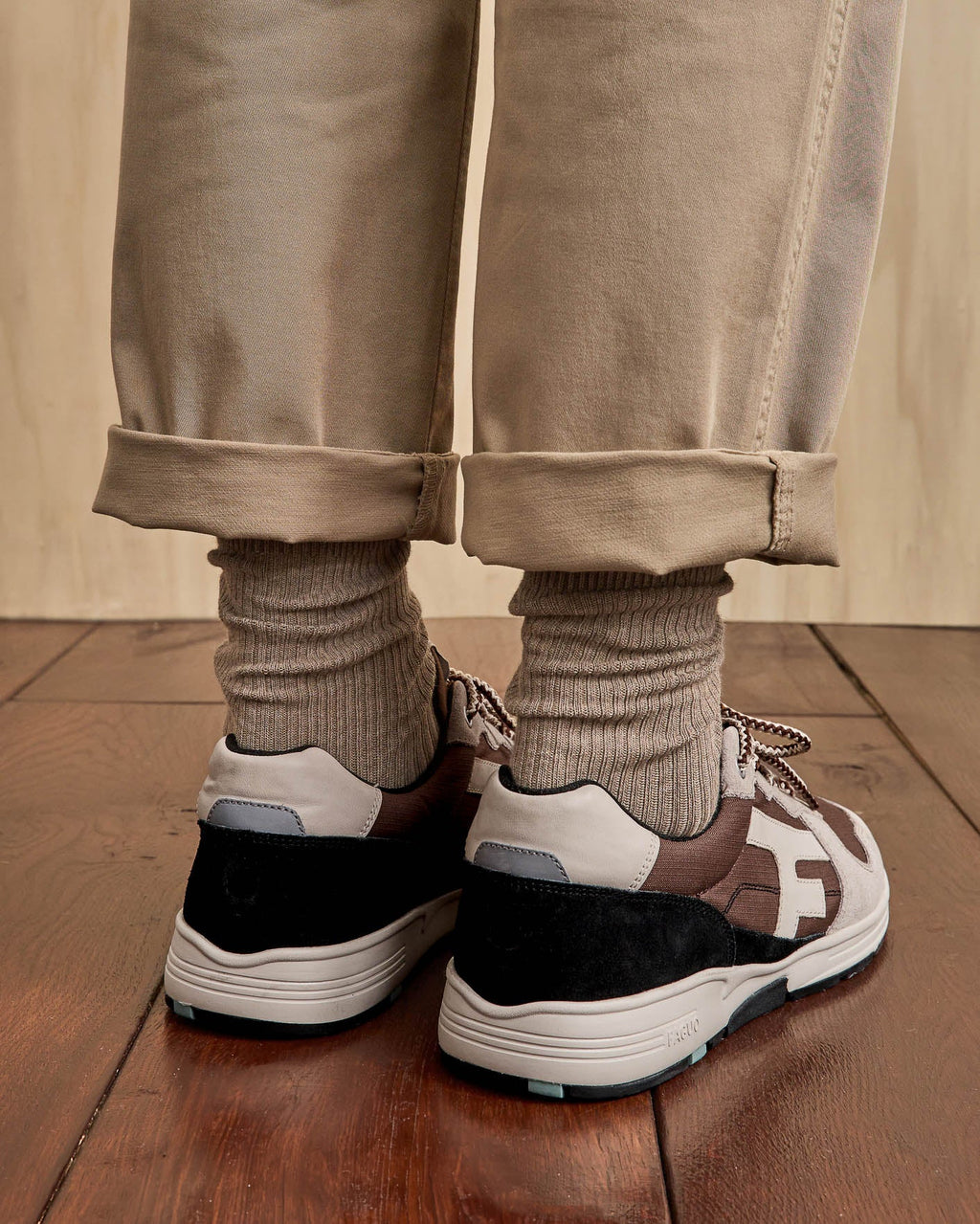 Sneakers Dunkelbraun