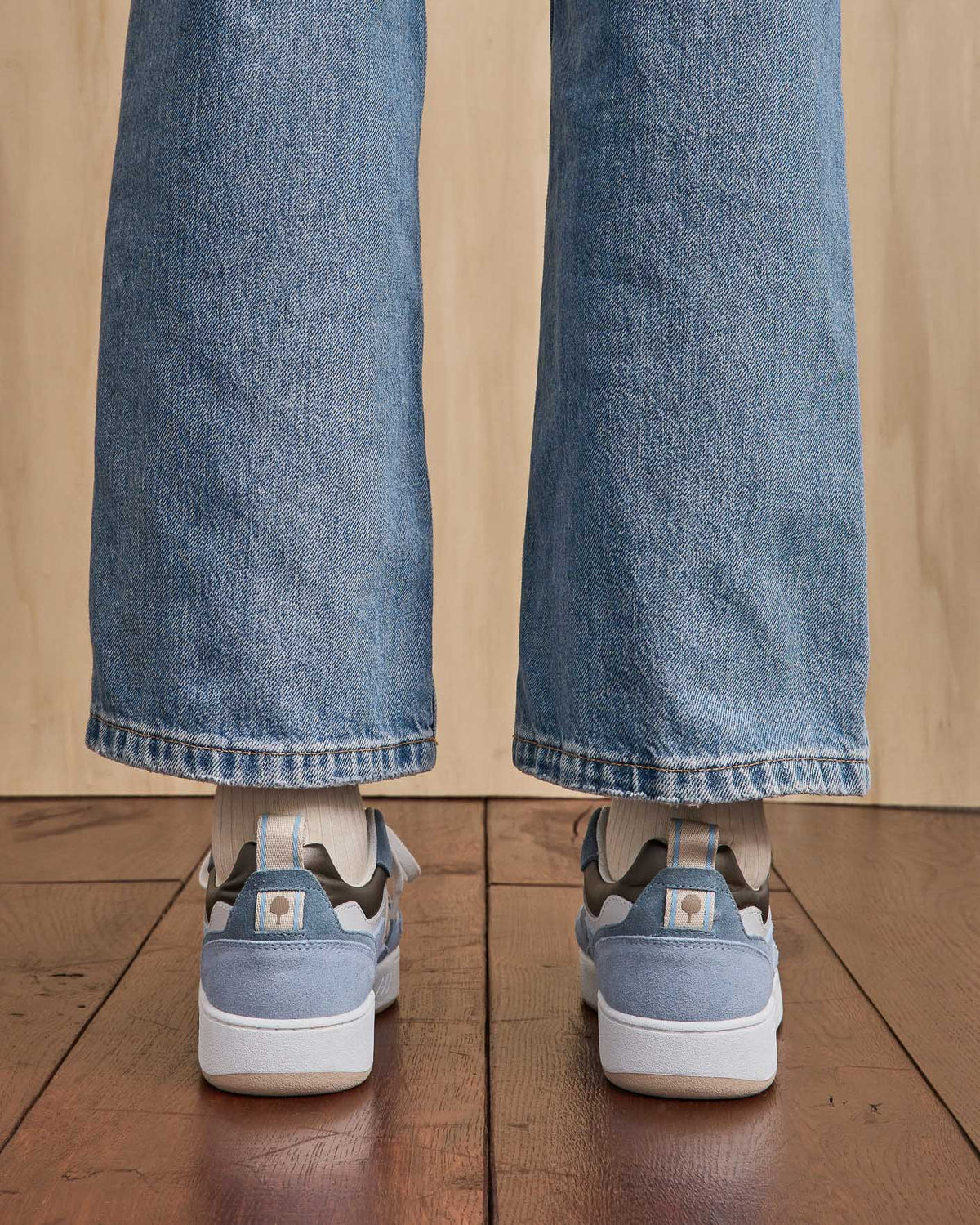 Sneakers Van Suèdeléer Ecru En Lichtblauw