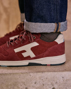 Sneakersy ze skóry zamszowej bordowe