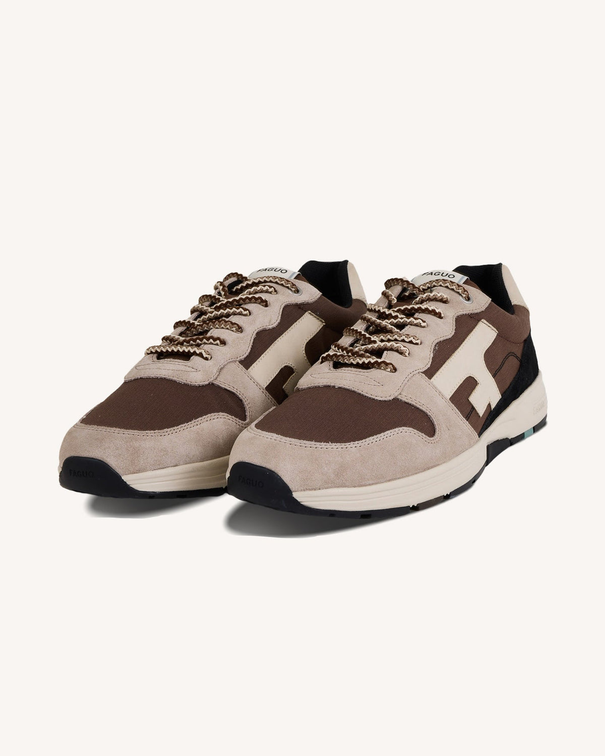 Sneakers Dunkelbraun