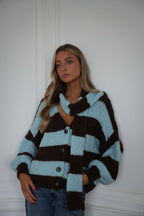 Chaleco tipo bufanda a rayas Jasmin - Azul/Chocolate