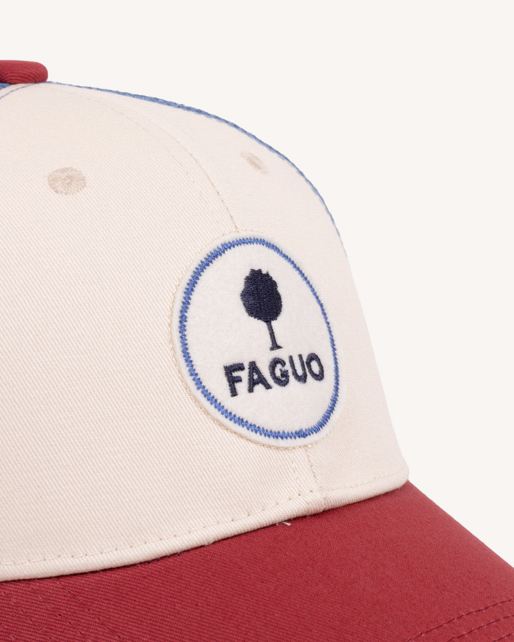 Casquette Rouge Et Bleu Marine