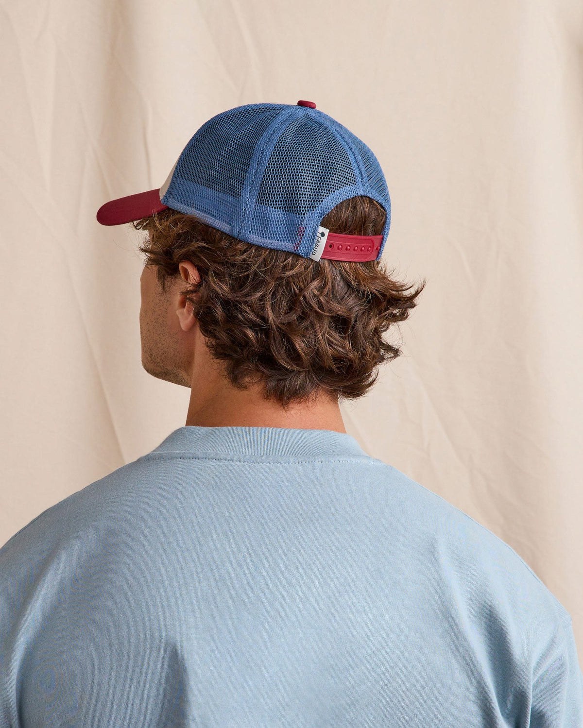 Casquette Rouge Et Bleu Marine