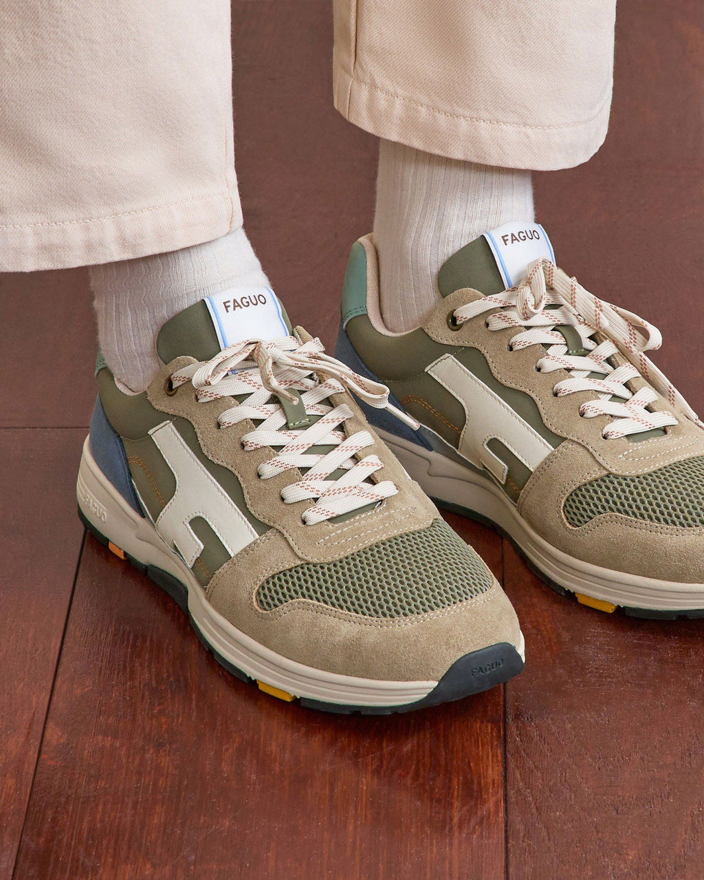 Baskets Kaki Et Bleu