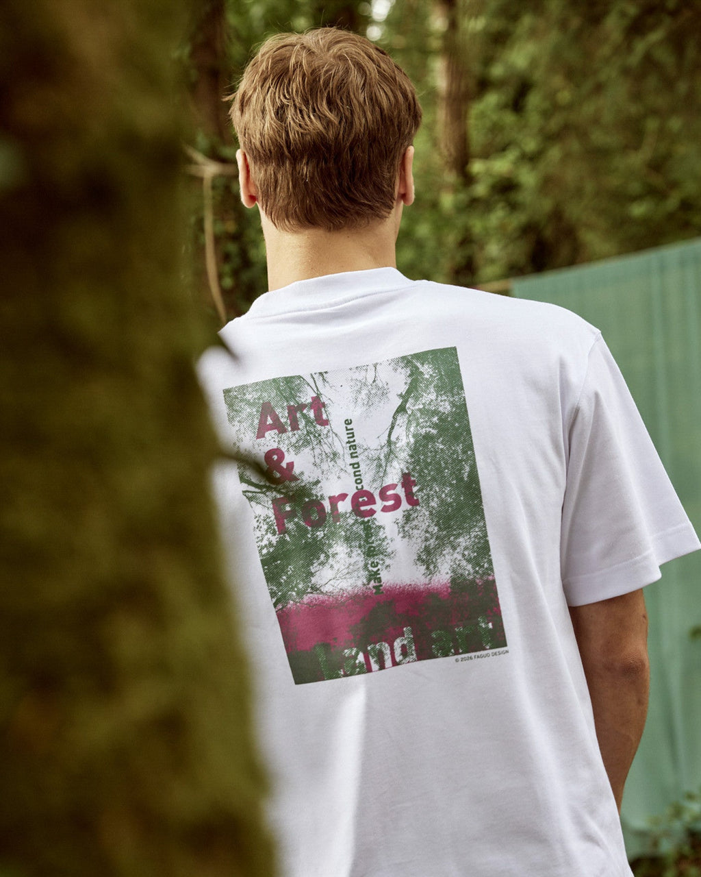 Biały T-shirt z nadrukiem Forest