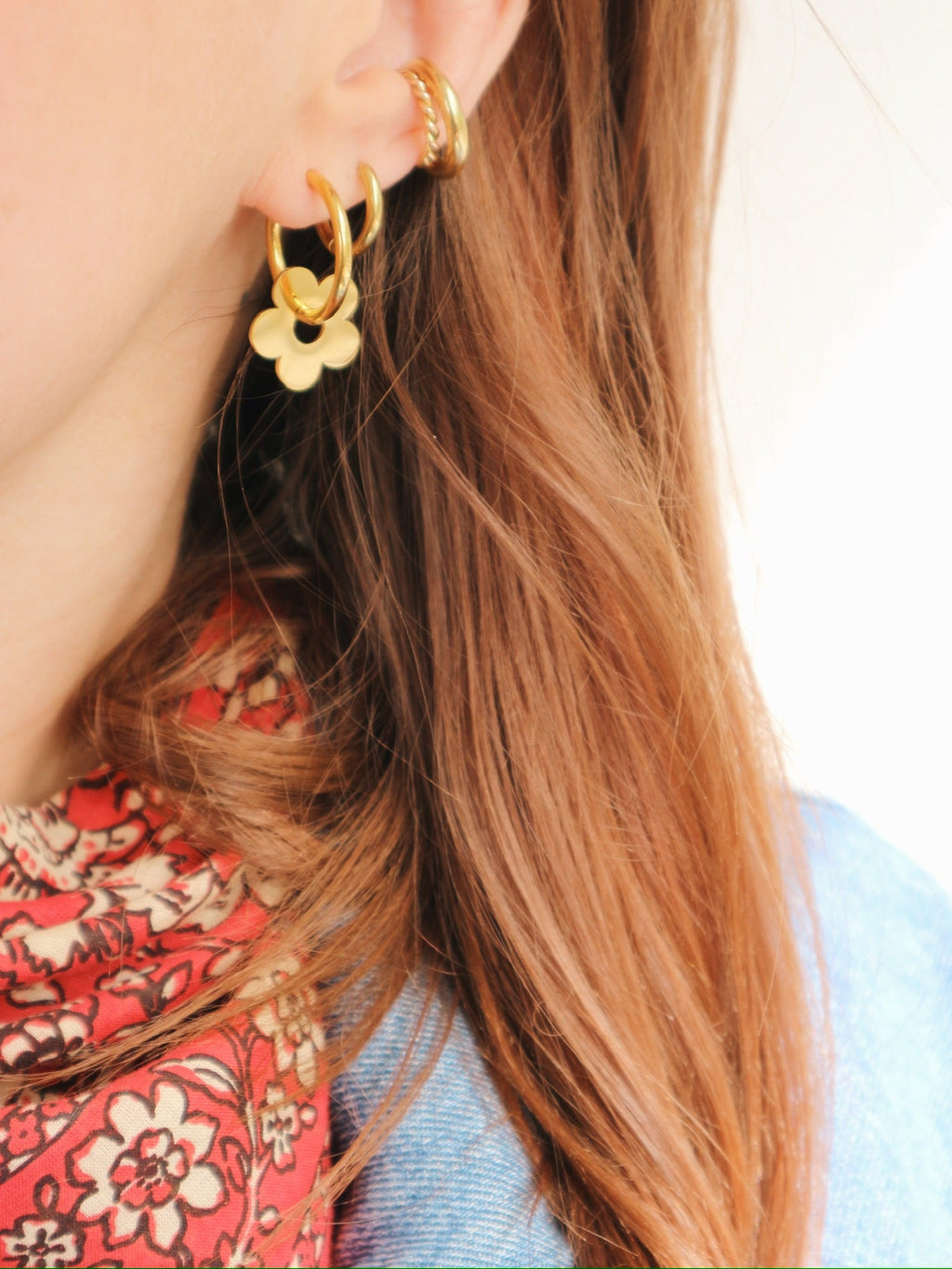 Pendientes Flor Dorada