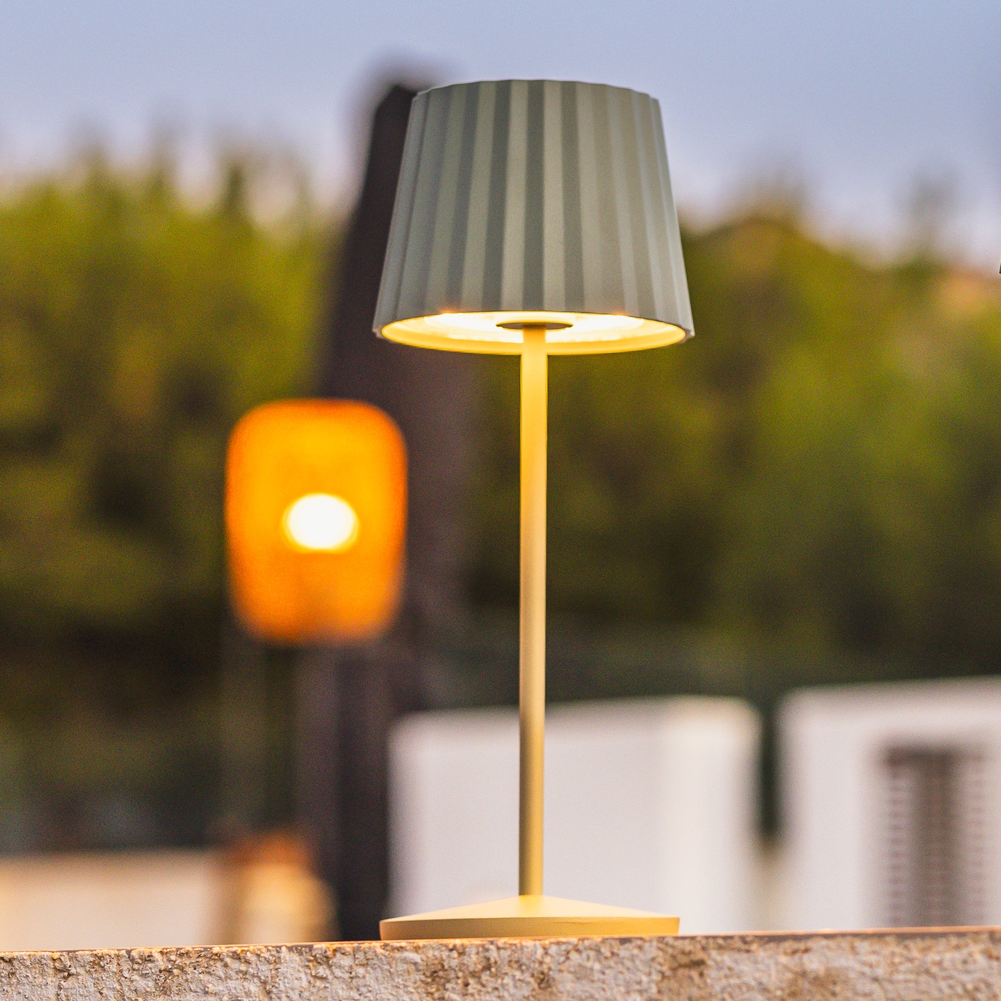 Abby - Wireless Table Lamp - Steel - Green