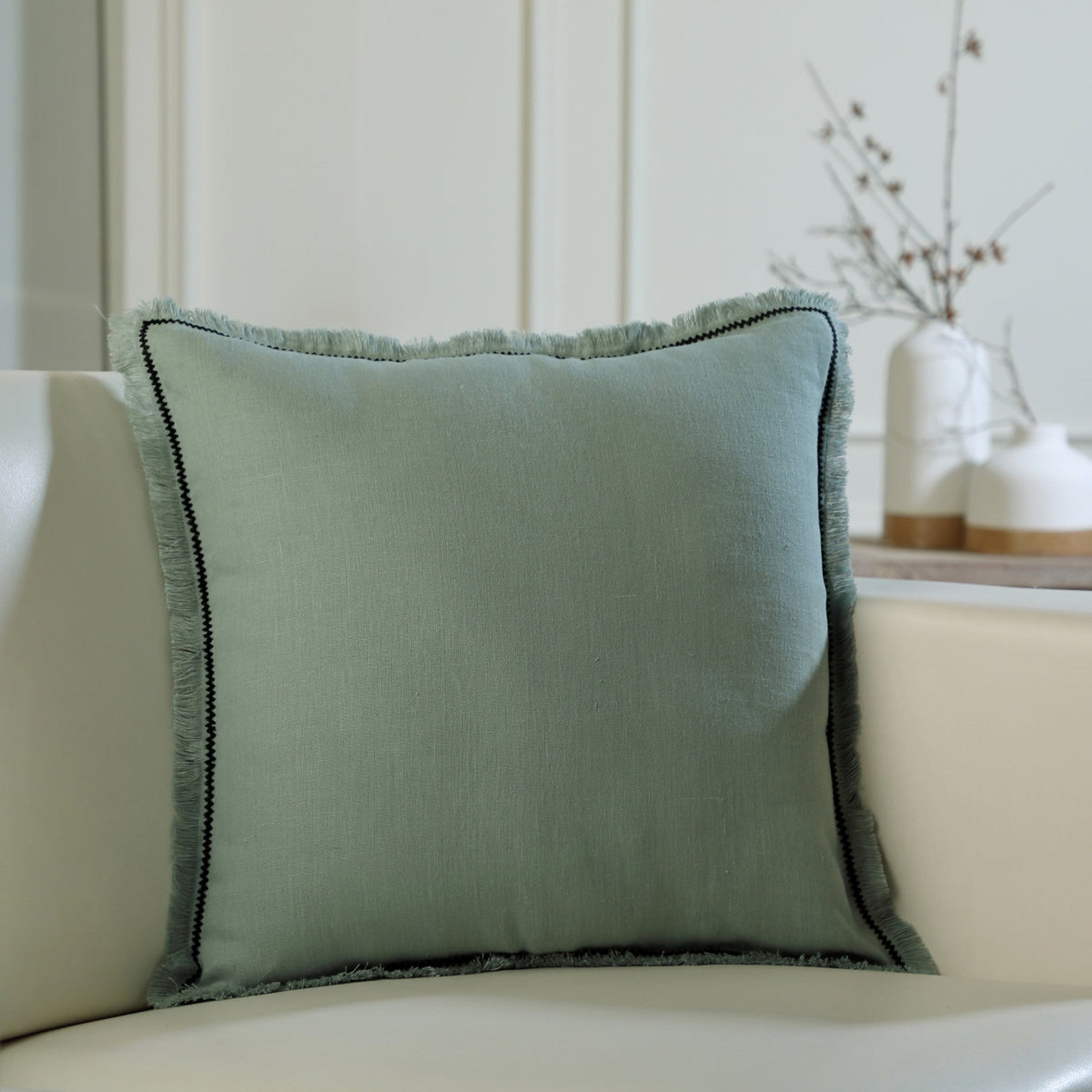 Gabriel - Coussin - Lin Lavé - Vert Céladon/Noir