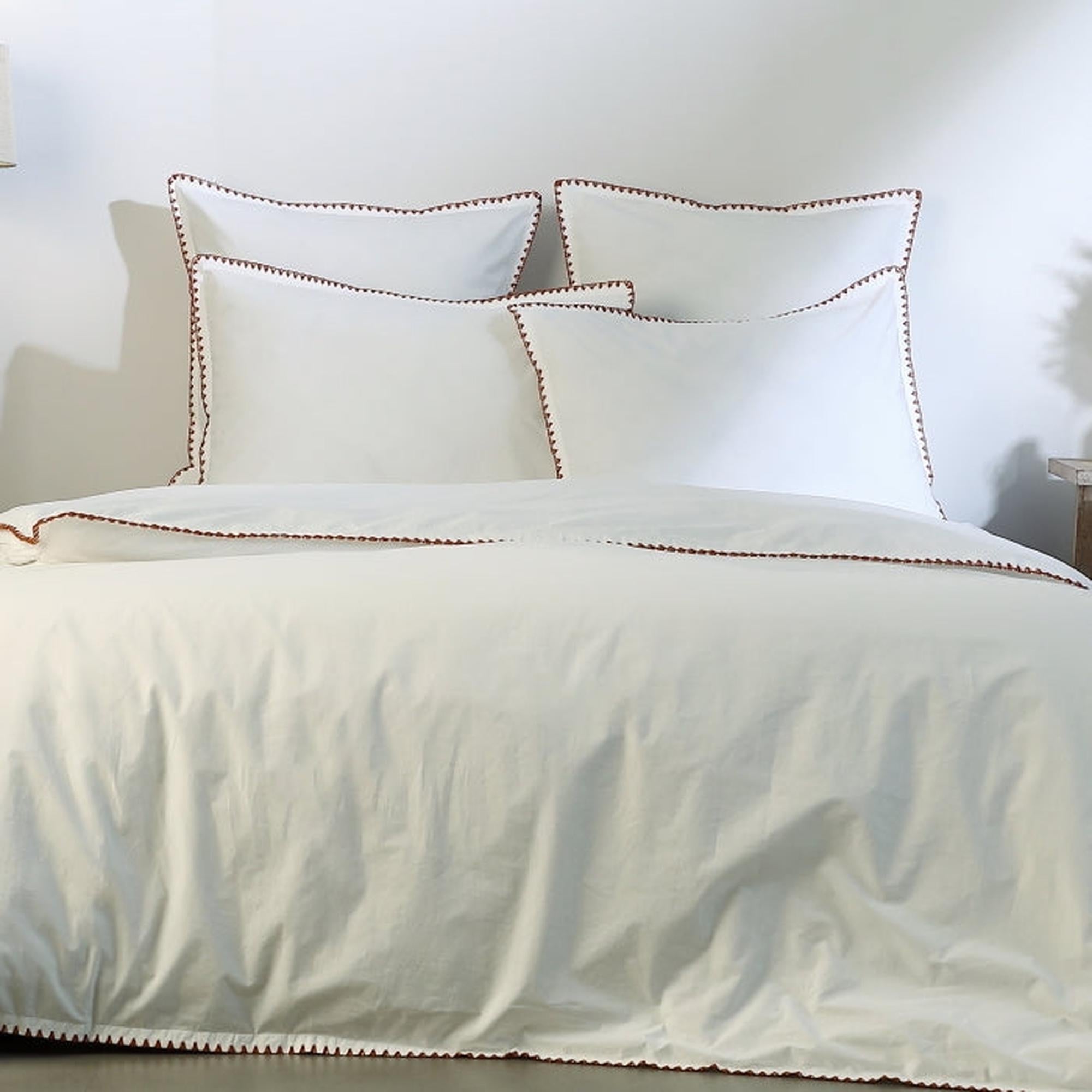 Zoé - Bed Linen Set + Pillowcases - Cotton Percale - White/Red